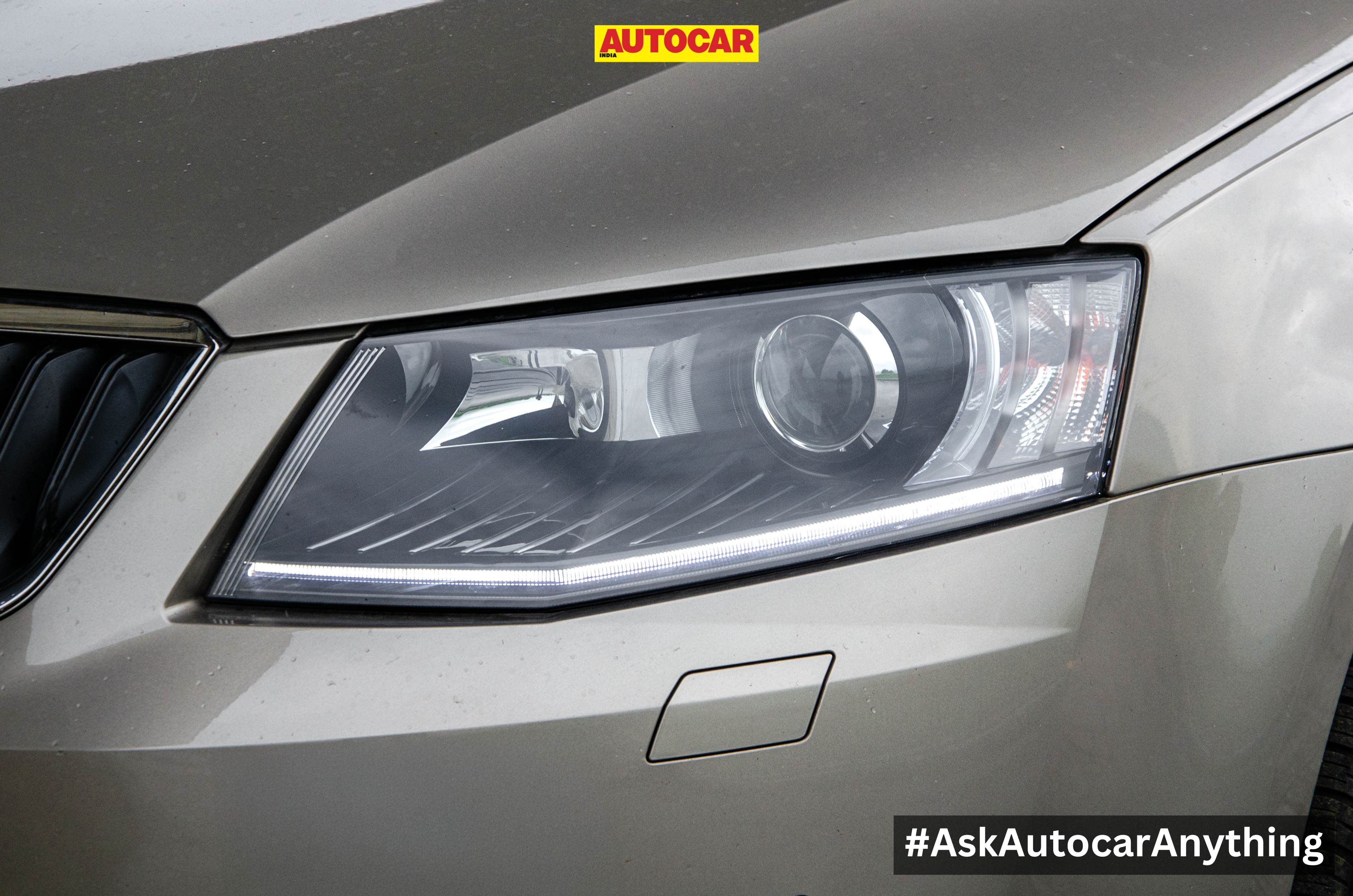 Skoda Octavia headlight